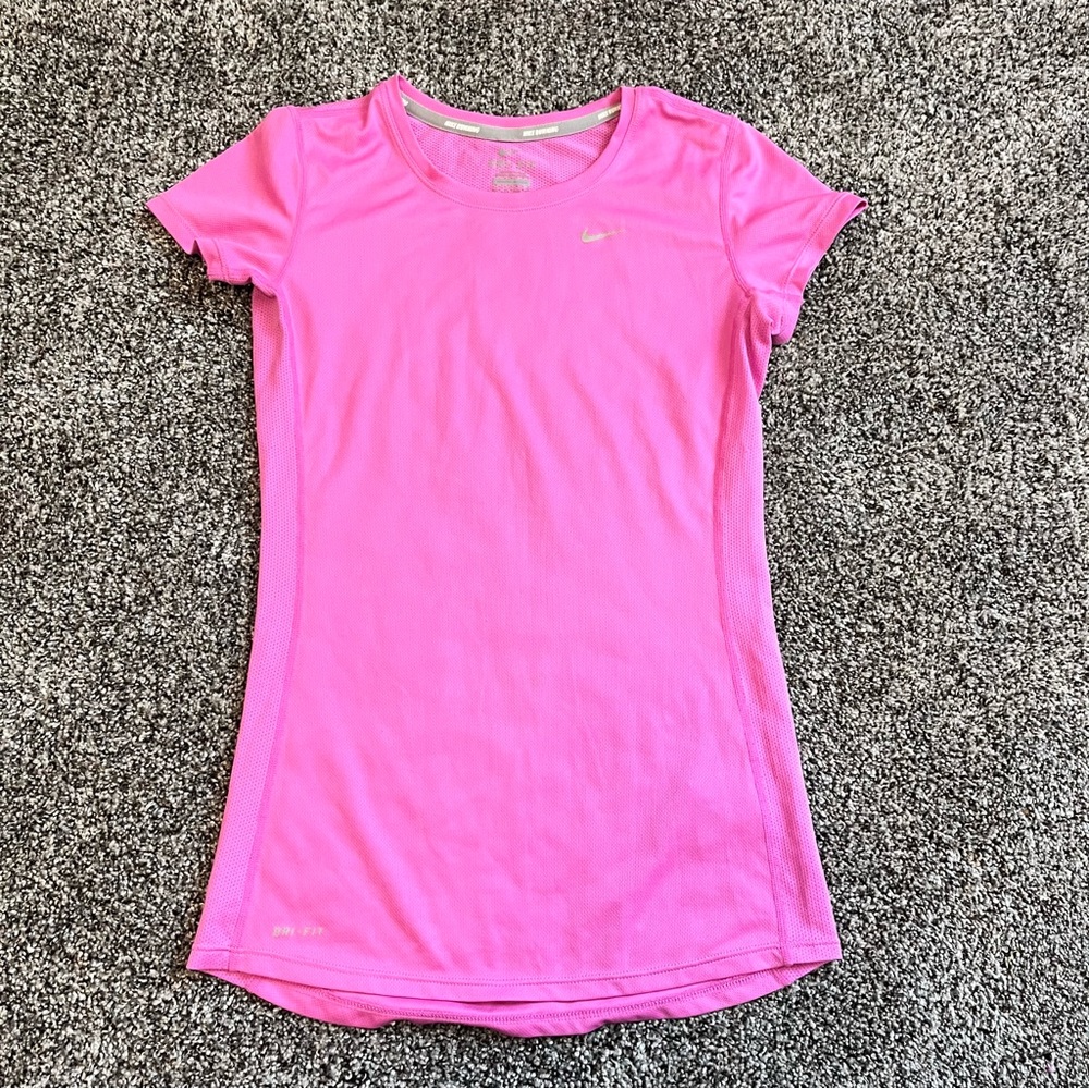 Womenโs Nike Running Workoutโ Short Sleeve Top Pink Size XS
